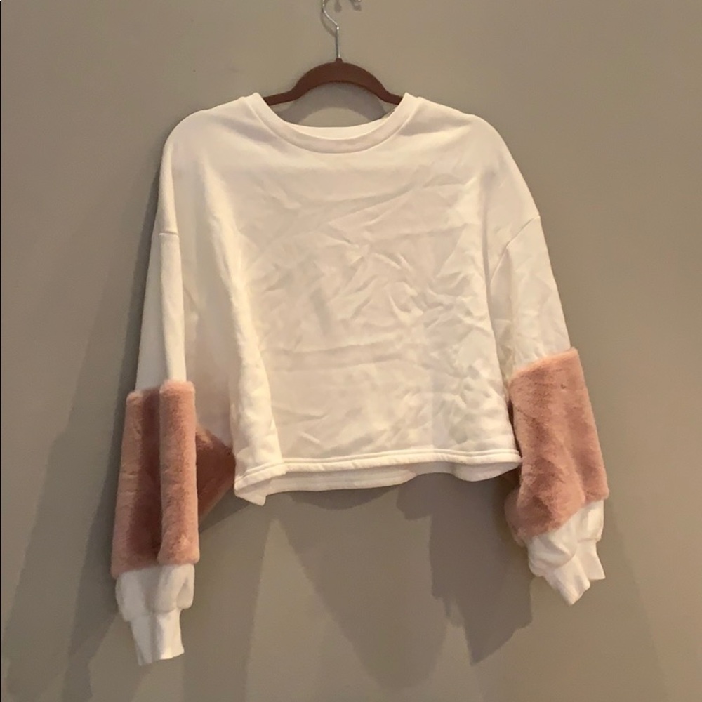 Cropped tiger mist medium sweater